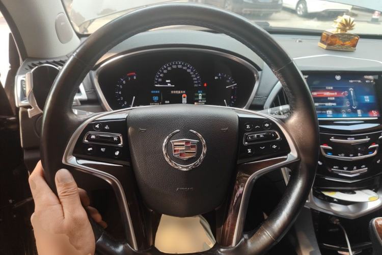 Used Cadillac SRX 2013 3.0L Elite Model Steering Wheel