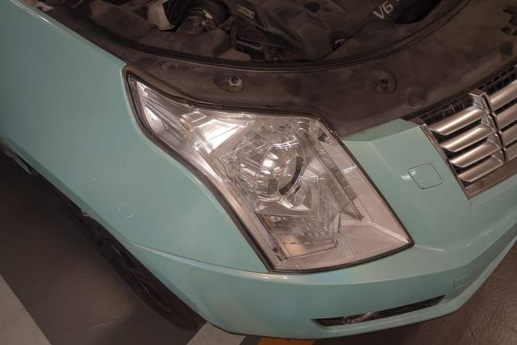Used Cadillac SRX 2013 3.0L Leading Model Right Front Headlight