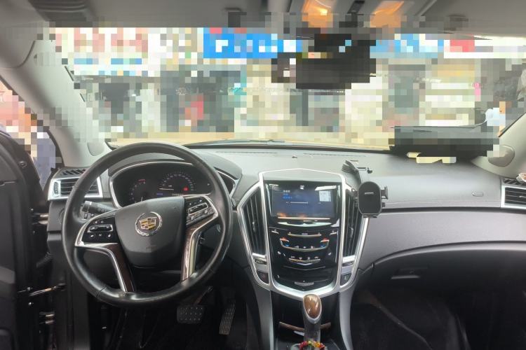 Used Cadillac SRX 2013 3.0L Elite Model Center Console