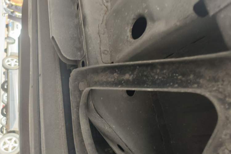 Used Cadillac SRX 2013 3.0L Elite Model Chassis Rear Left