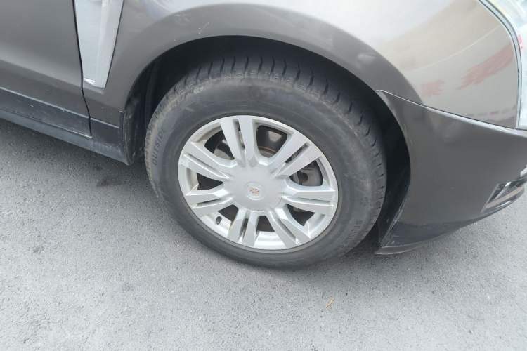 Used Cadillac SRX 2013 3.0L Elite Model Right Front Wheel Hub
