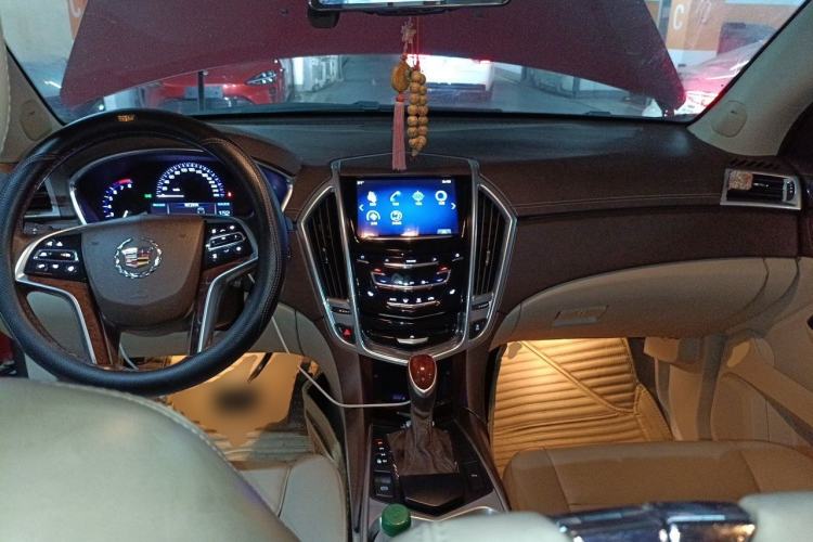 Used Cadillac SRX 2013 3.0L Luxury Model Center Console