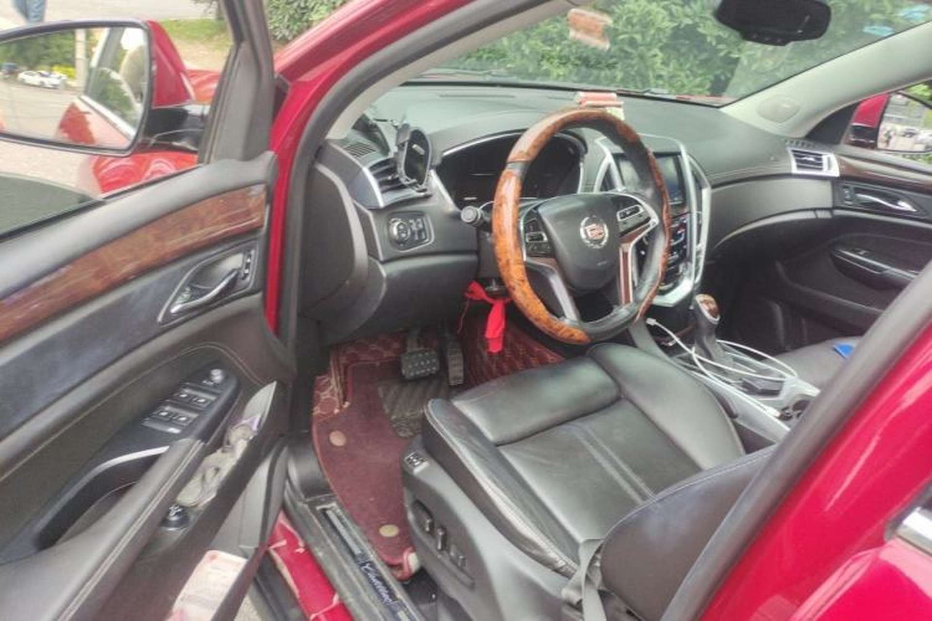 Used Cadillac SRX 2013 3.0L Luxury Model Driver Seat