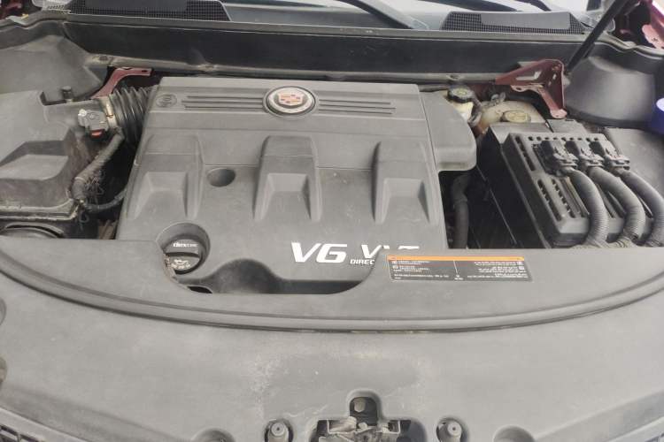 Used Cadillac SRX 2013 3.0L Luxury Model Engine Bay