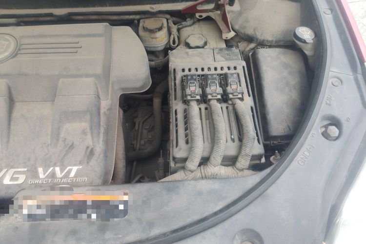 Used Cadillac SRX 2013 3.0L Elite Model Engine Bay Left