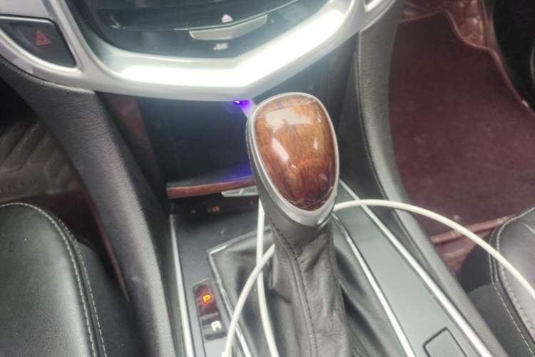 Used Cadillac SRX 2013 3.0L Luxury Model Gear Lever