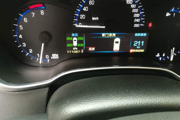 Used Cadillac SRX 2013 3.0L Comfort Model Odometer Close Up