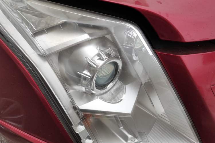 Used Cadillac SRX 2013 3.0L Comfort Model Right Front Headlight