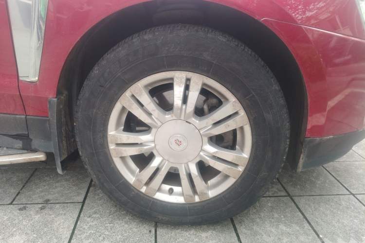 Used Cadillac SRX 2013 3.0L Elite Model Right Front Wheel Hub