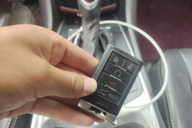 Used Cadillac SRX 2013 3.0L Luxury Model Vehicle Key