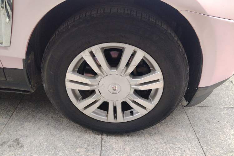 Used Cadillac SRX 2013 3.0L Comfort Model Right Front Wheel Hub