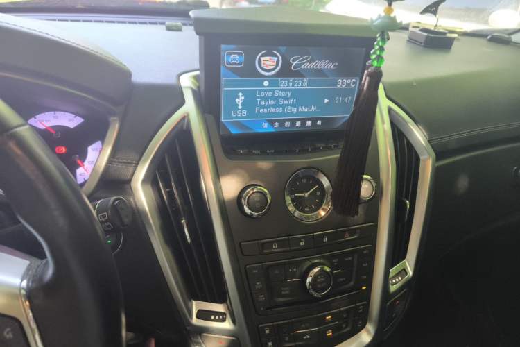 Used Cadillac SRX 2013 3.0L Comfort Model Audio And AC Panel
