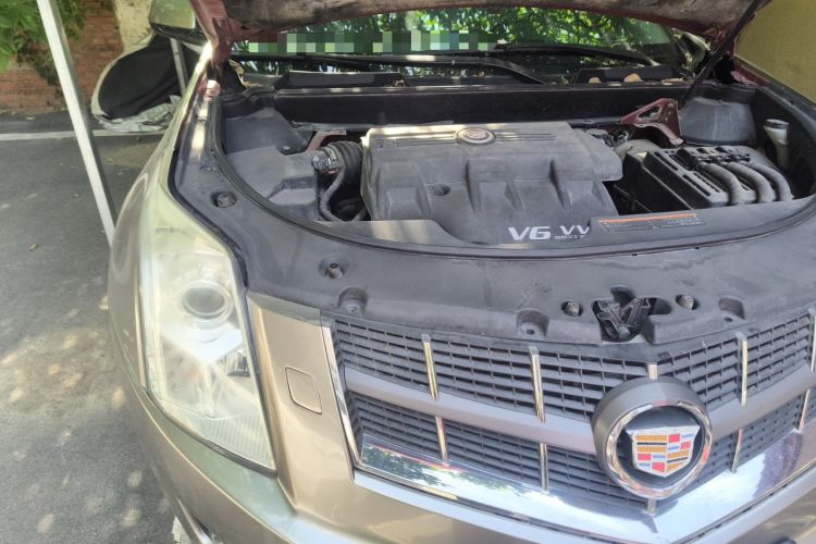 Used Cadillac SRX 2013 3.0L Comfort Model Engine Bay Right