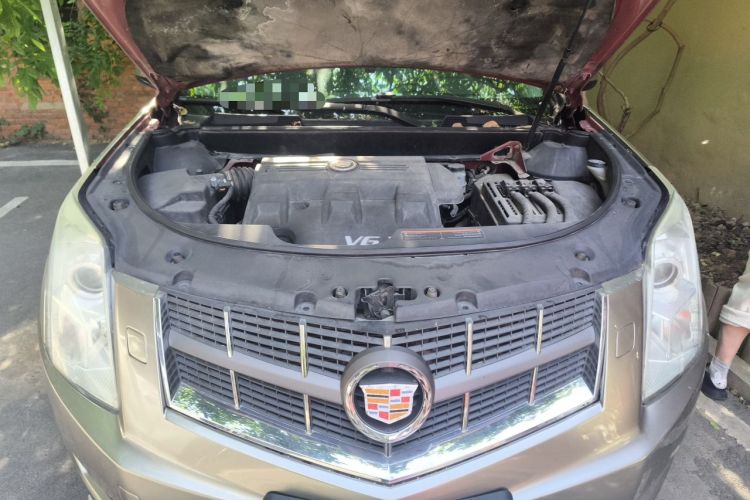 Used Cadillac SRX 2013 3.0L Comfort Model Engine Bay