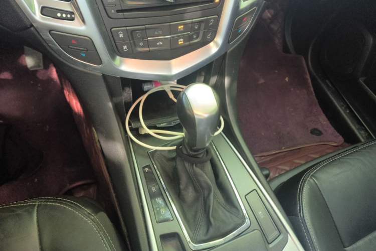 Used Cadillac SRX 2013 3.0L Comfort Model Gear Lever