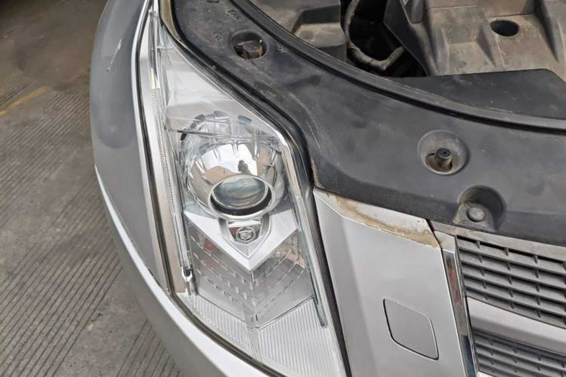 Used Cadillac SRX 2013 3.0L Flagship Model Right Front Headlight