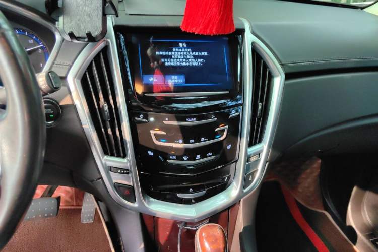 Used Cadillac SRX 2013 3.0L Leading Model Audio And AC Panel