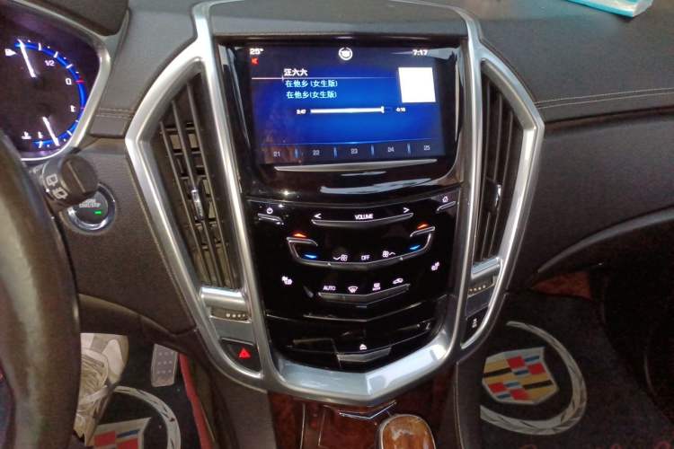 Used Cadillac SRX 2013 3.0L Elite Model Audio And AC Panel