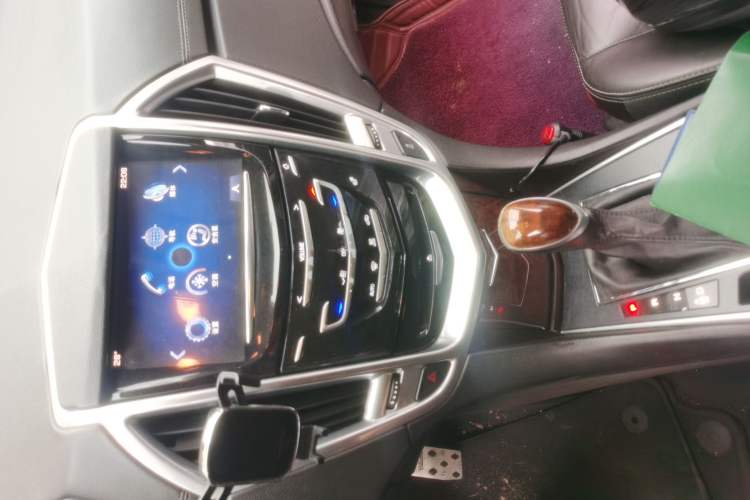 Used Cadillac SRX 2013 3.0L Leading Model Audio And AC Panel