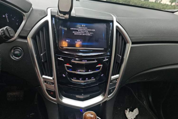 Used Cadillac SRX 2013 3.0L Elite Model Audio And AC Panel
