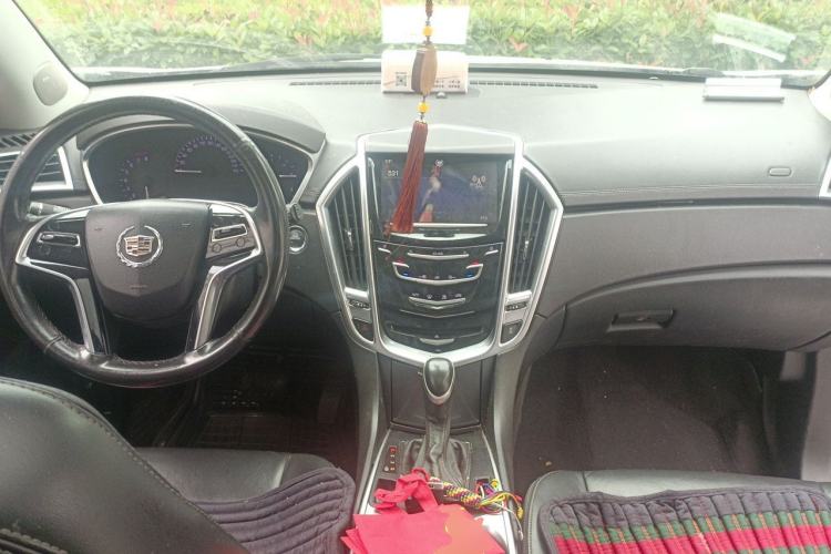 Used Cadillac SRX 2013 3.0L Comfort Model Center Console