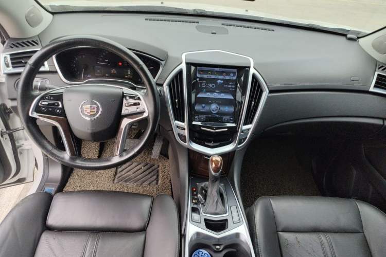 Used Cadillac SRX 2013 3.0L Luxury Model Center Console