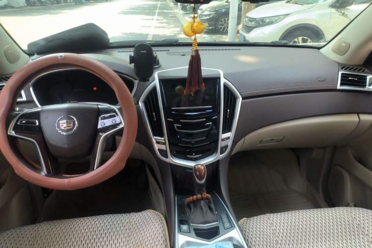 Used Cadillac SRX 2013 3.6L Flagship Model Center Console