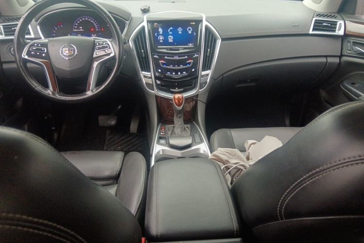 Used Cadillac SRX 2013 3.0L Leading Model Center Console