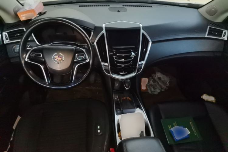 Used Cadillac SRX 2013 3.0L Comfort Model Center Console