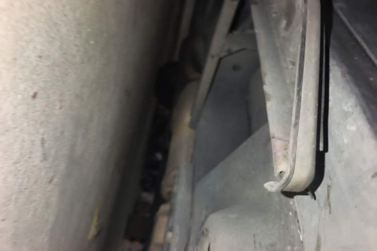 Used Cadillac SRX 2013 3.0L Elite Model Chassis Front Right