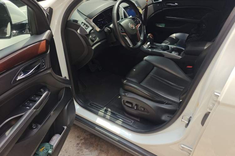 Used Cadillac SRX 2013 3.0L Elite Model Driver Seat