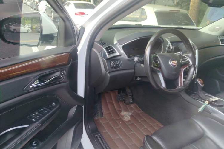 Used Cadillac SRX 2013 3.0L Luxury Model Driver Seat