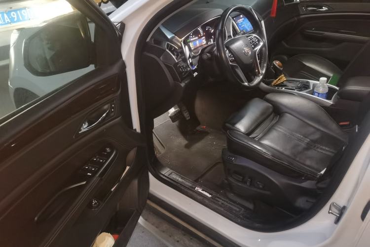 Used Cadillac SRX 2013 3.0L Luxury Model Driver Seat