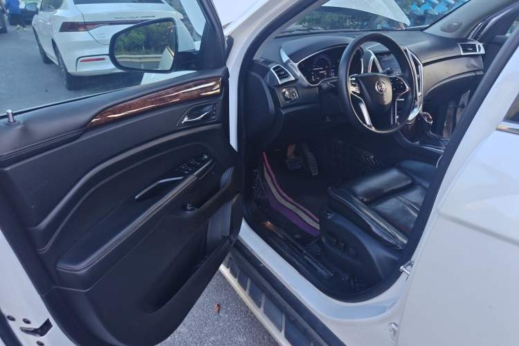 Used Cadillac SRX 2013 3.0L Elite Model Driver Seat