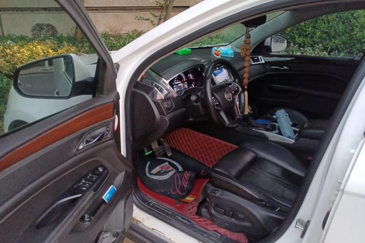 Used Cadillac SRX 2013 3.0L Elite Model Driver Seat