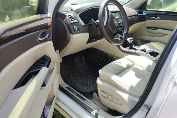 Used Cadillac SRX 2013 3.0L Elite Model Driver Seat