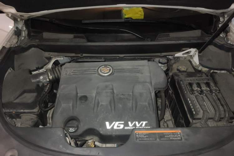 Used Cadillac SRX 2013 3.0L Elite Model Engine Bay