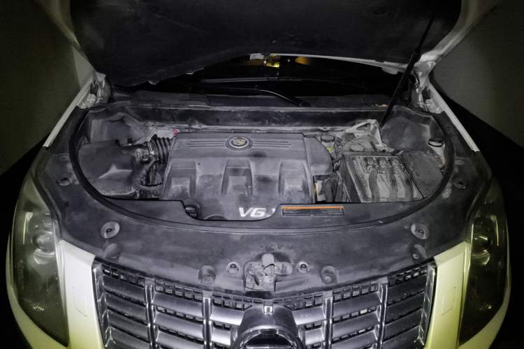 Used Cadillac SRX 2013 3.0L Elite Model Engine Bay