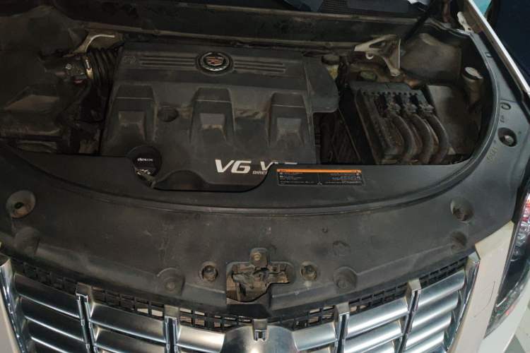 Used Cadillac SRX 2013 3.0L Elite Model Engine Bay