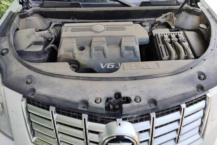 Used Cadillac SRX 2013 3.0L Luxury Model Engine Bay