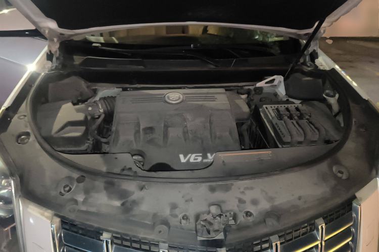 Used Cadillac SRX 2013 3.0L Elite Model Engine Bay