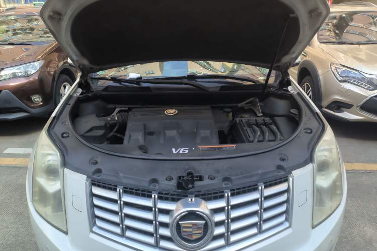 Used Cadillac SRX 2013 3.0L Elite Model Engine Bay