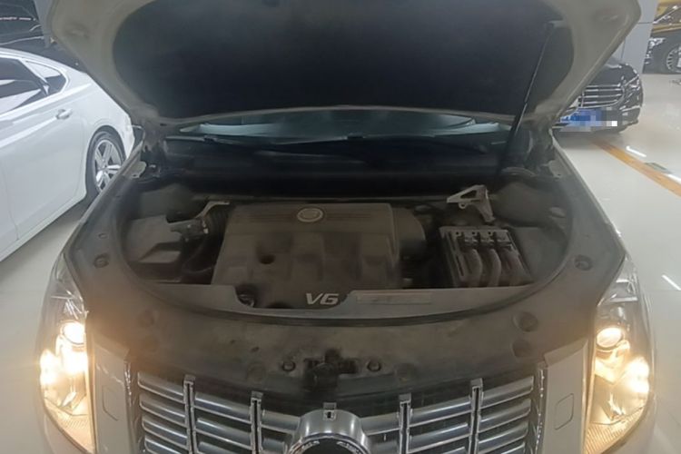 Used Cadillac SRX 2013 3.0L Comfort Model Engine Bay