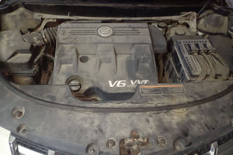 Used Cadillac SRX 2013 3.0L Comfort Model Engine Bay