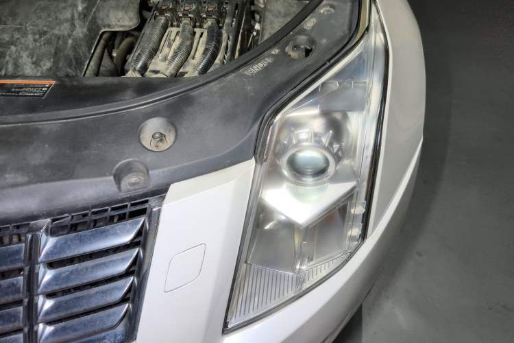 Used Cadillac SRX 2013 3.0L Elite Model Engine Bay Left