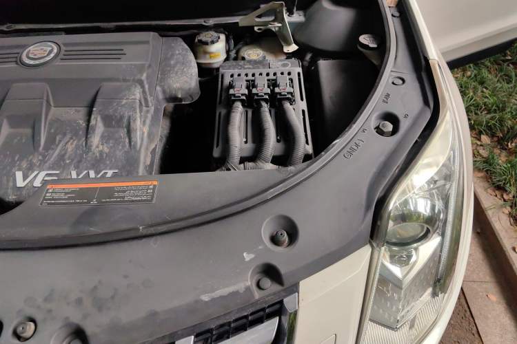 Used Cadillac SRX 2013 3.0L Leading Model Engine Bay Left