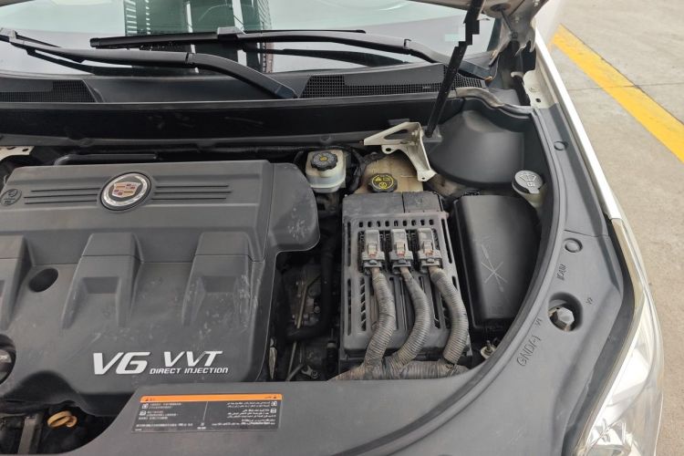 Used Cadillac SRX 2013 3.0L Elite Model Engine Bay Left