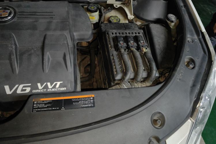 Used Cadillac SRX 2013 3.0L Leading Model Engine Bay Left