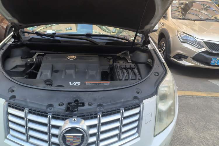 Used Cadillac SRX 2013 3.0L Elite Model Engine Bay Left