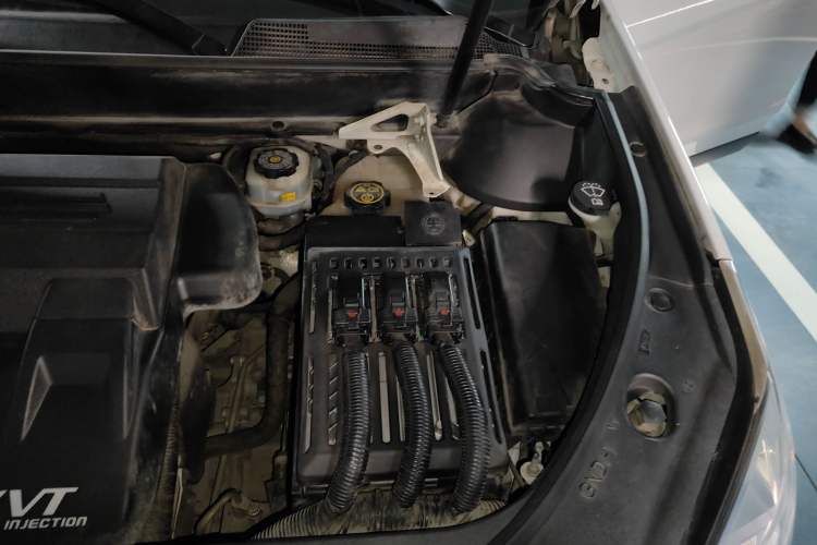Used Cadillac SRX 2013 3.0L Luxury Model Engine Bay Left